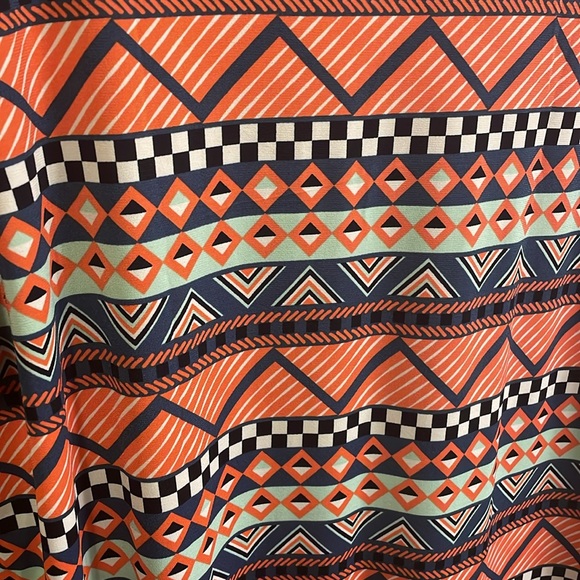 LuLaRoe classic t - Picture 3 of 4
